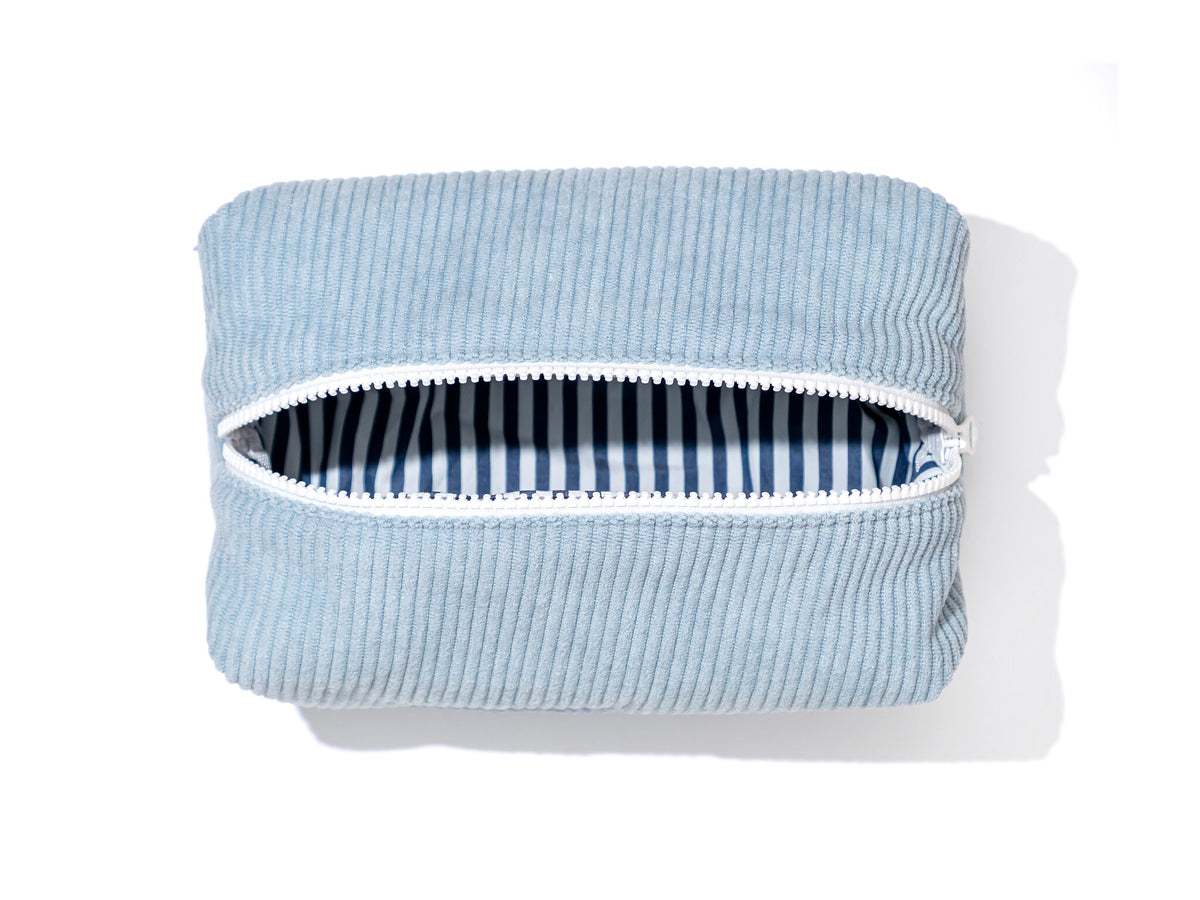 alcheMe Essentials wash bag detail — Big Bundle fragrance-free teen skincare gift with Findlay collab